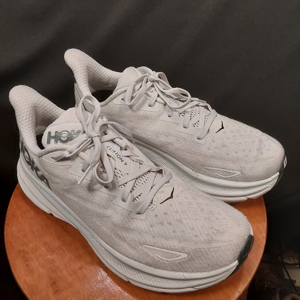 Hoka One One Clifton 9 Mens 9 D Nimbus Cloud Steel Wool Running 1127895 NCSW